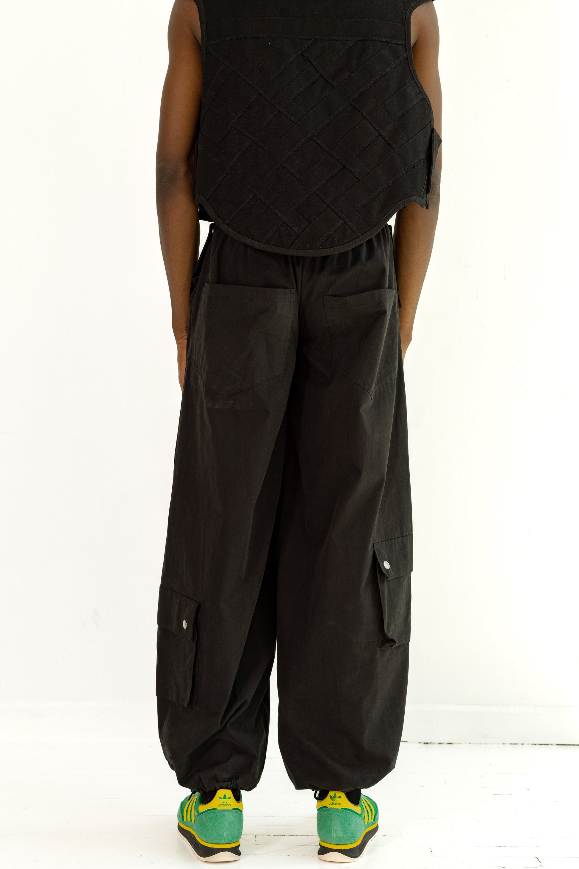 Cargo Hugger W/ Apron Extension image 3