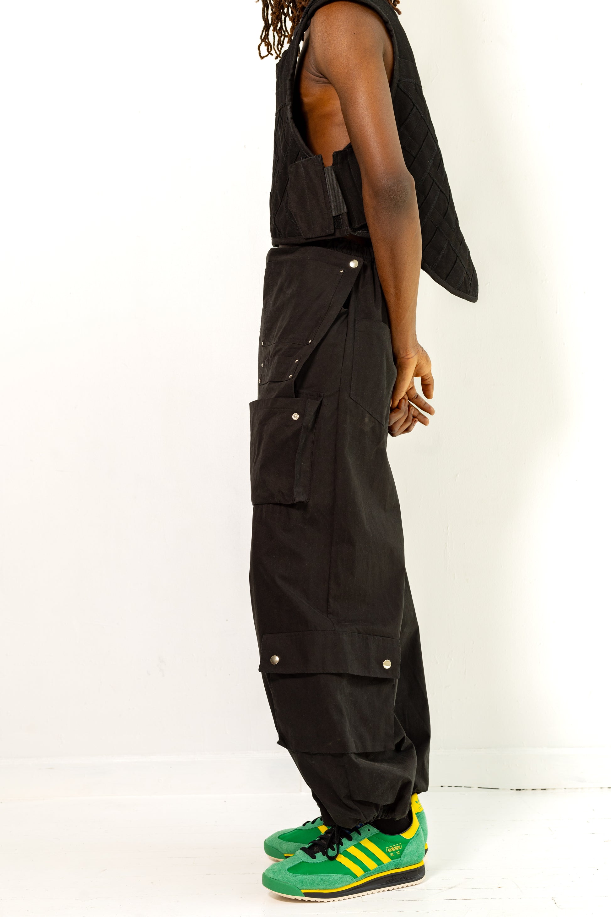 Cargo Hugger W/ Apron Extension image 2